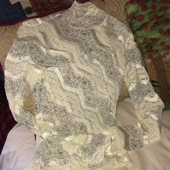 Cache Tops - Vintage Cache Lacey top SZ SMALL